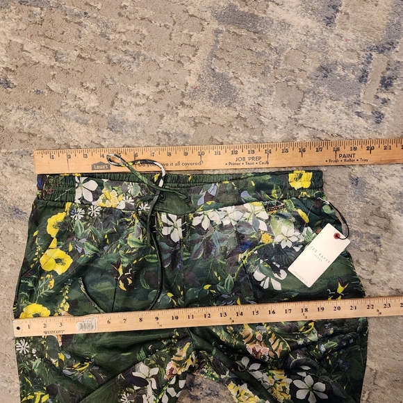 NWT Ted Baker Satin 2 Piece Pajama Set Boxy Green Botanical Birds Size Large - Picture 13 of 16